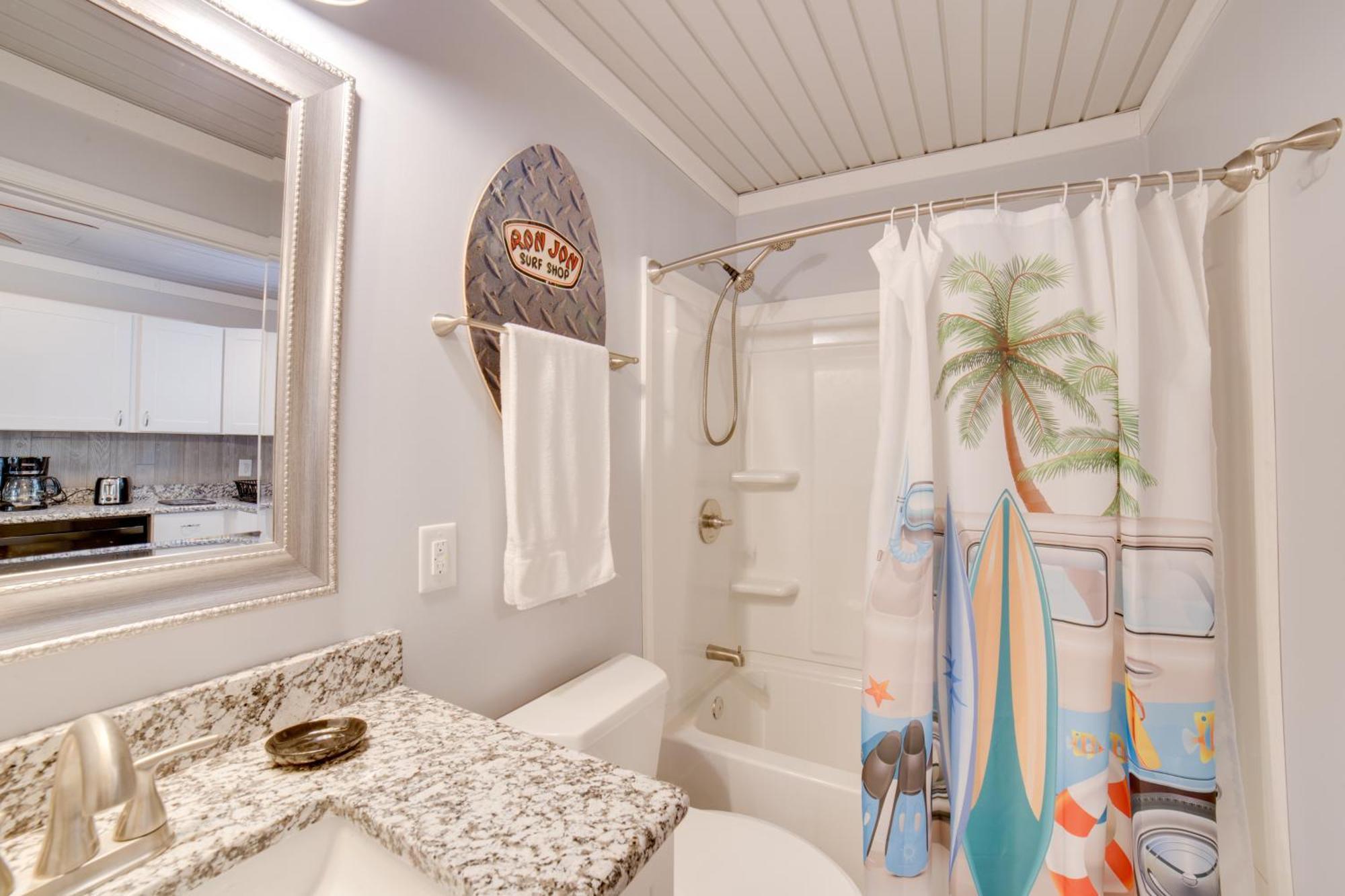 Ocean Isle Beach Studio With Patio - 1 Mi To Pier! מראה חיצוני תמונה