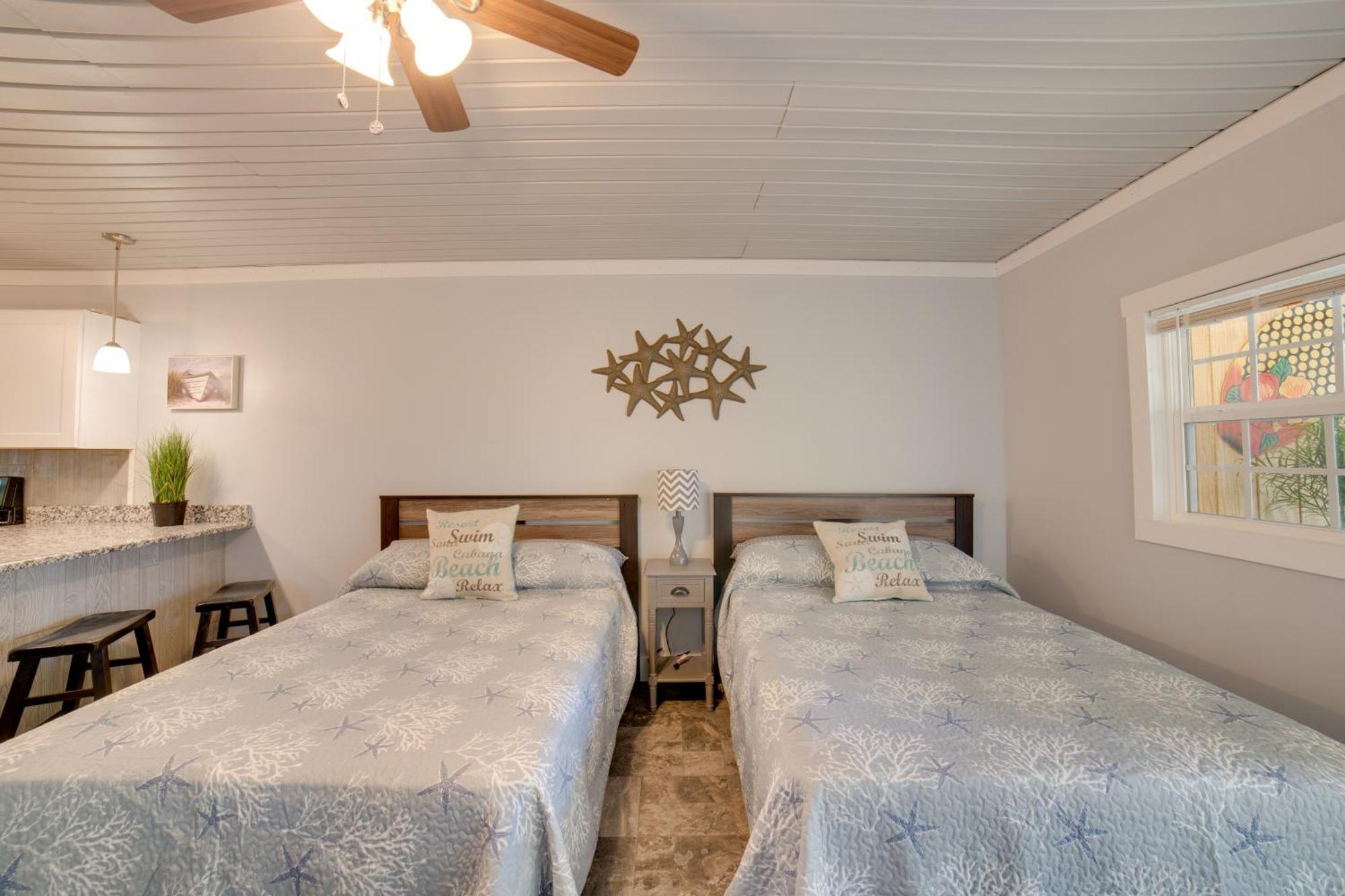 Ocean Isle Beach Studio With Patio - 1 Mi To Pier! מראה חיצוני תמונה