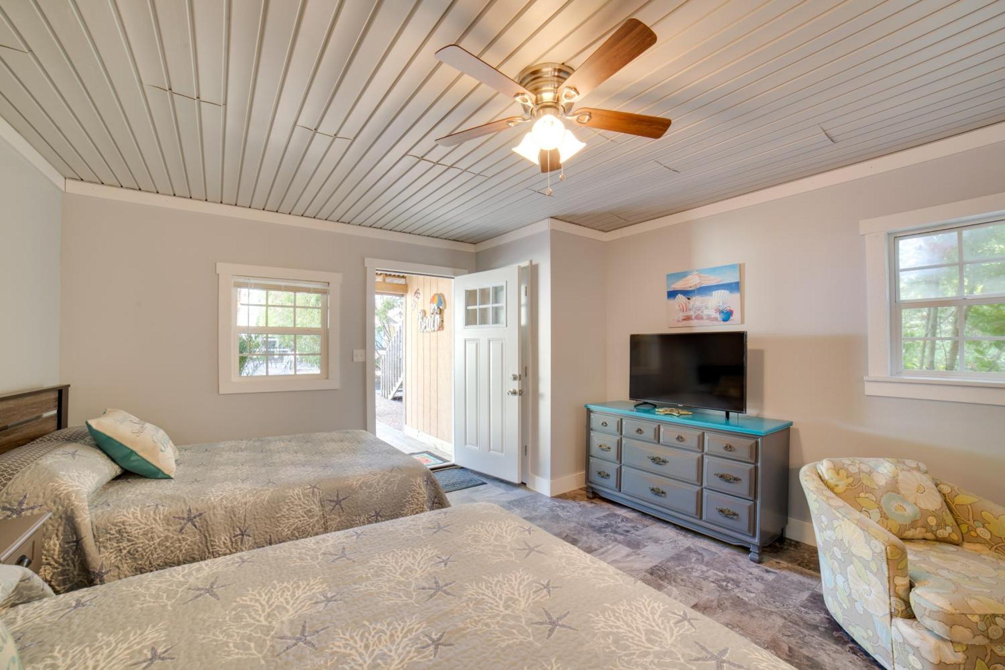 Ocean Isle Beach Studio With Patio - 1 Mi To Pier! מראה חיצוני תמונה